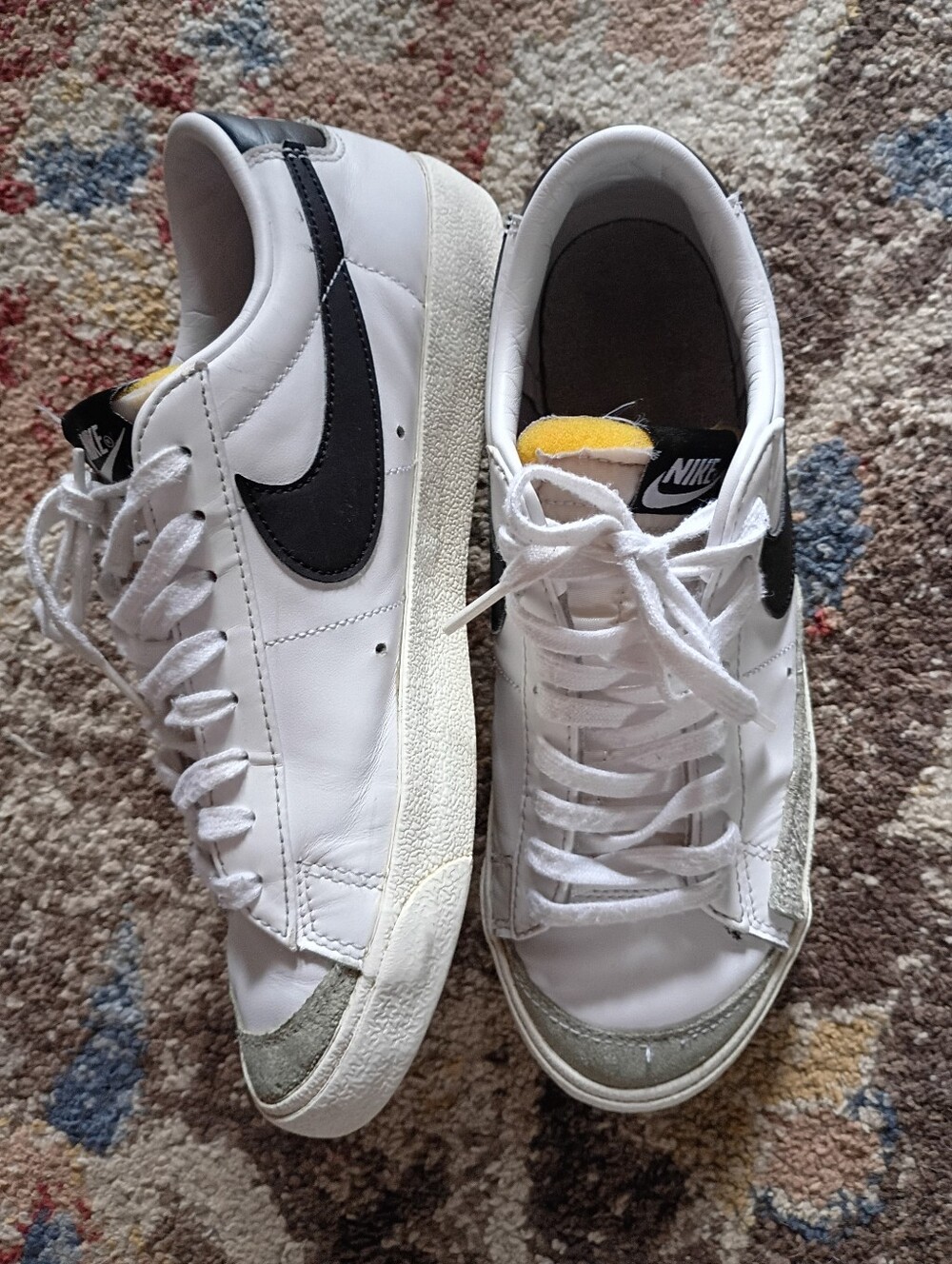 Nike White Blazer Low '77